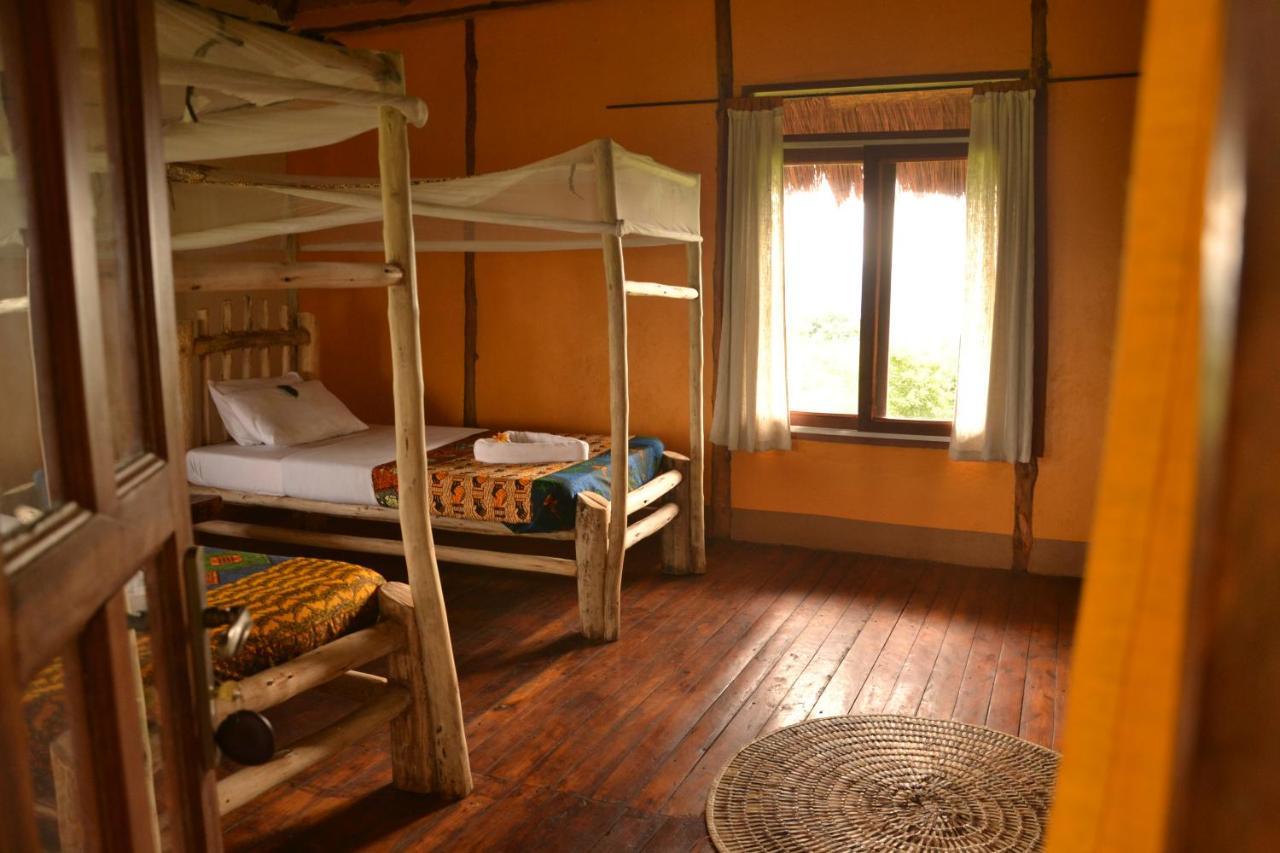 Topi Lodge Katunguru Ngoại thất bức ảnh