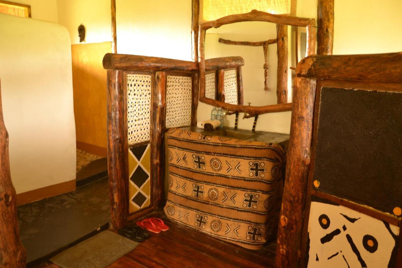 Topi Lodge Katunguru Ngoại thất bức ảnh