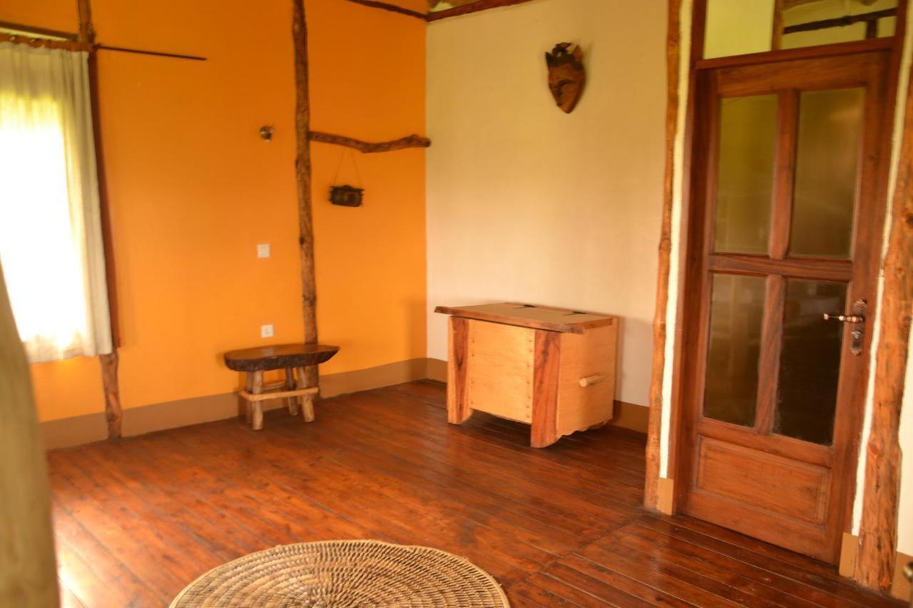 Topi Lodge Katunguru Ngoại thất bức ảnh