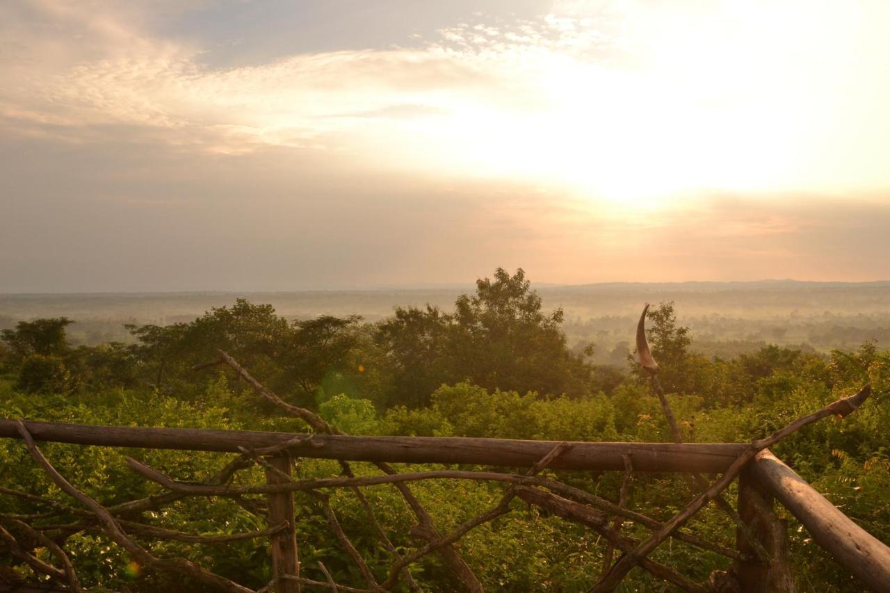 Topi Lodge Katunguru Ngoại thất bức ảnh