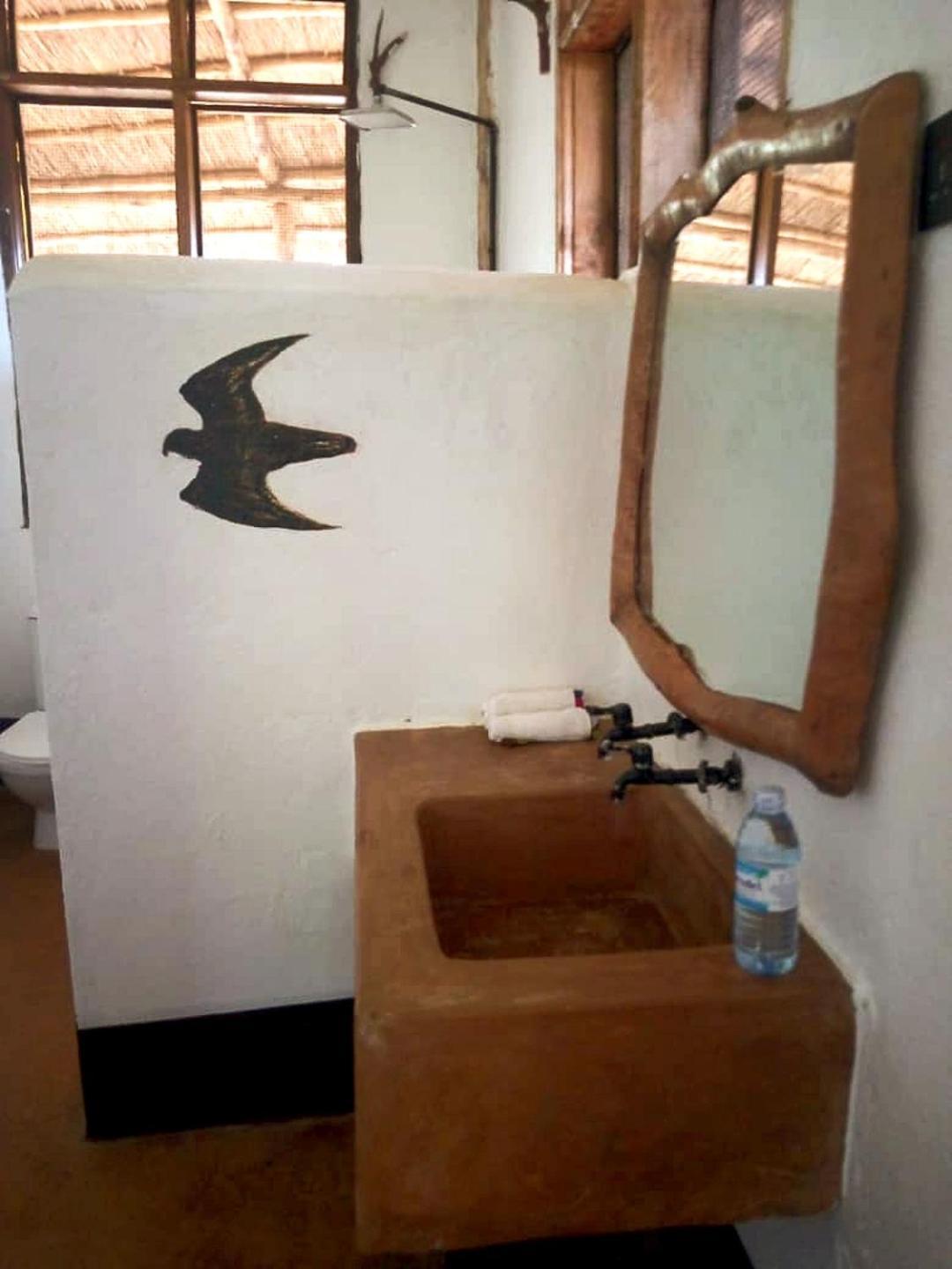 Topi Lodge Katunguru Ngoại thất bức ảnh