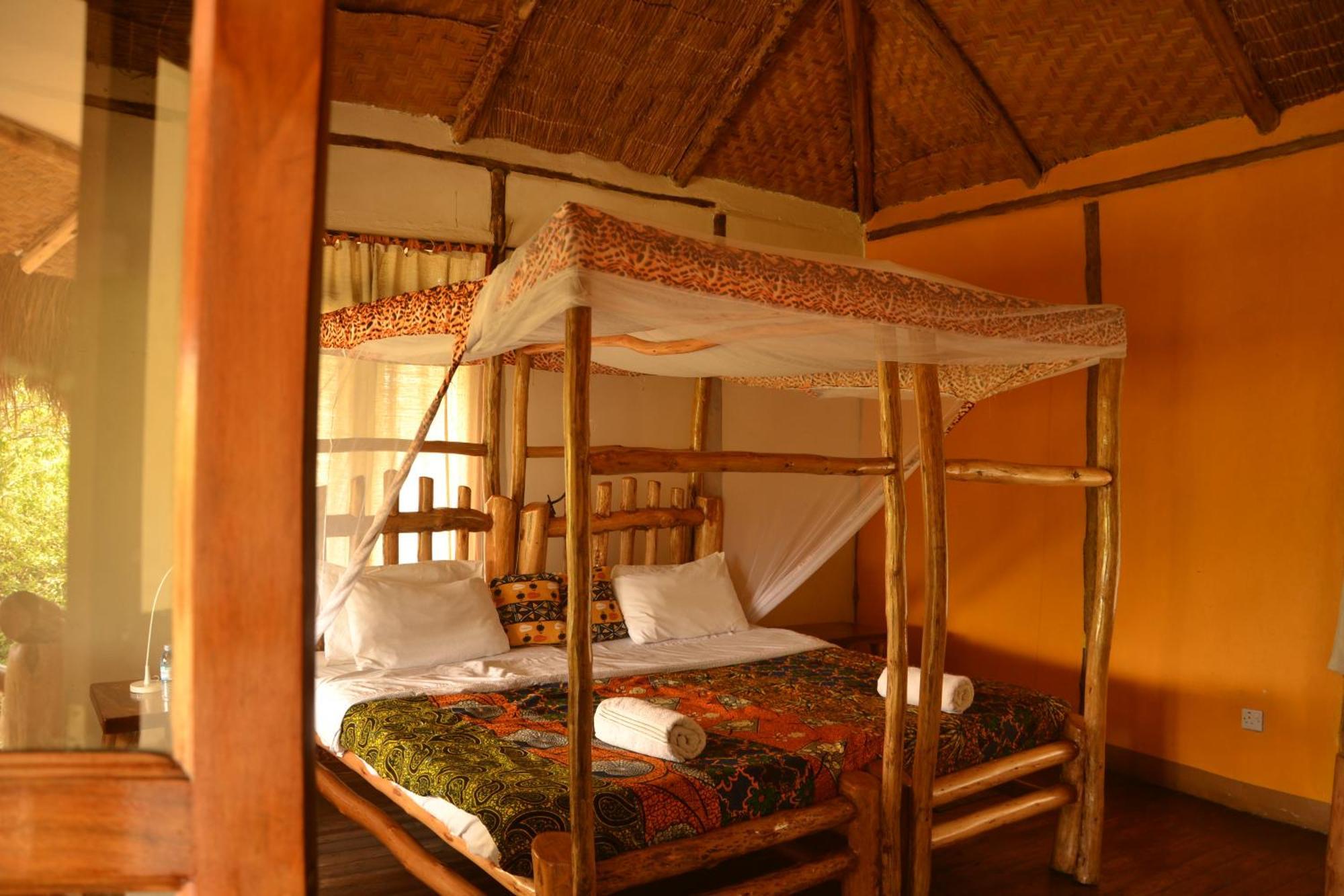 Topi Lodge Katunguru Ngoại thất bức ảnh